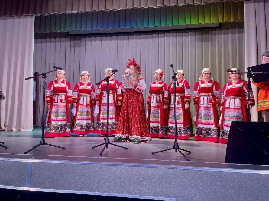 Концерт народного ансамбля «Русская песня»